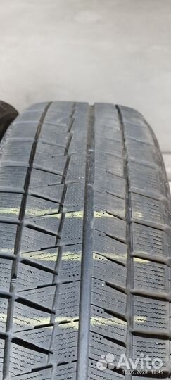 Bridgestone Blizzak Revo GZ 215/60 R16