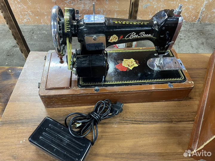 Швейная машинка 90е Bee Brand