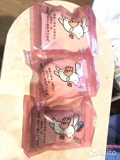 Войлочная брошь