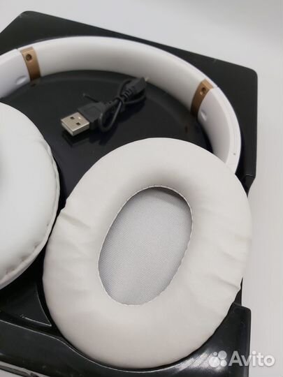 Наушники JBL