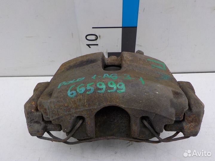 Суппорт тормозной передний правый на Volkswagen Po