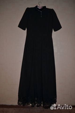 Вечернее черное платье