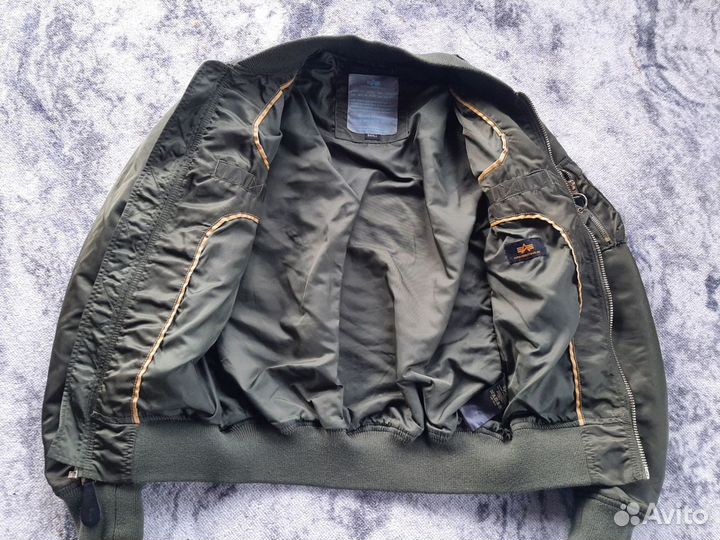 Бомбер Alpha industries женский