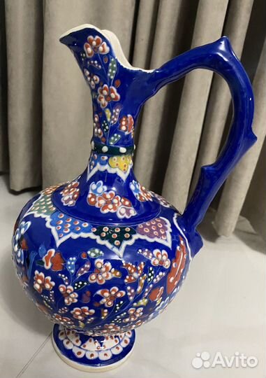 Глиняный кувшин большой