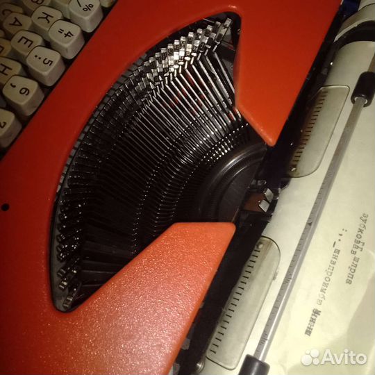 Печатная пишущая машинка unis