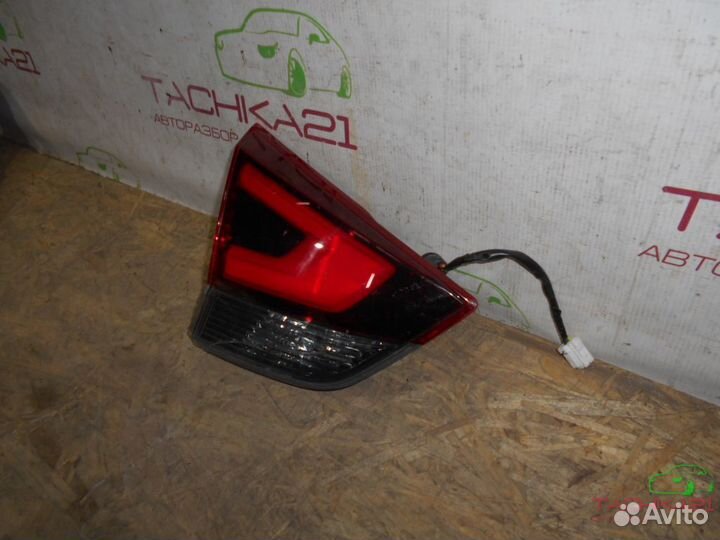 Фонарь задний внутренний левый Nissan X-Trail T32
