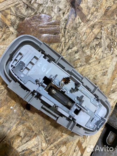 Плафон подсветки салона Ford Focus универсал 1.8