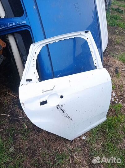 Дверь задняя фокус 3