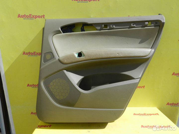 Обшивка двери задней правой Audi Q7 4L 4L0867306