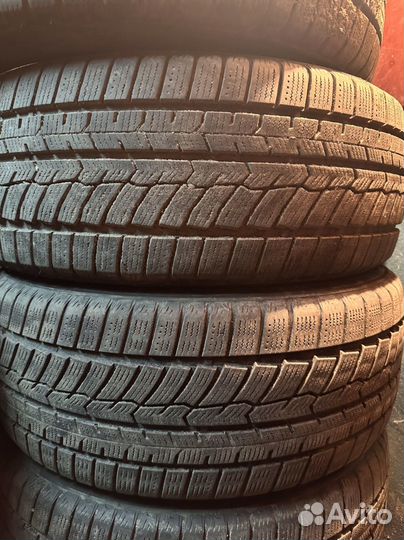 Michelin Agilis 215/55 R17