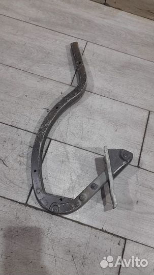 Петля крышки багажника левая Kia Quoris С 2012 По