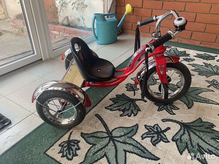 Детский трехколесный велосипед Schwinn Roadster