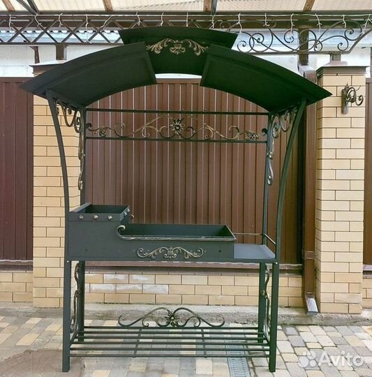 Кованые мангалы с крышей