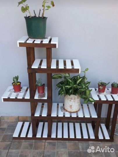 Стойка для цветов деревянная