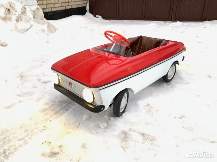 Педальный Москвич СССР после реставрации