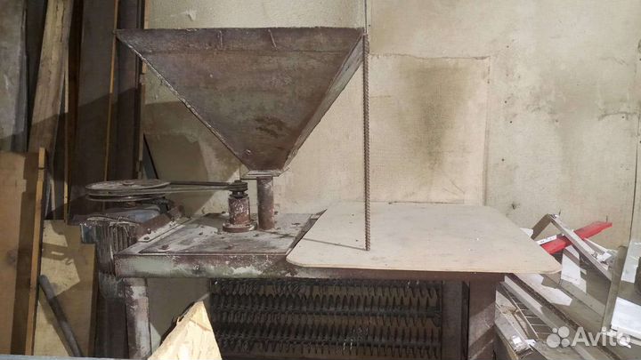 Зернодробилка