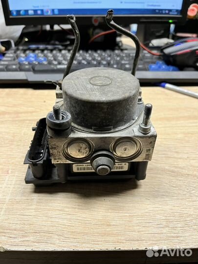 Блок ABS Vaz LADA Priora 11183538010