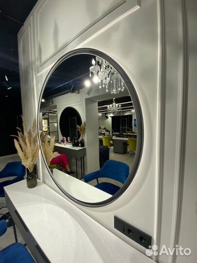 Круглое зеркало с подсветкой