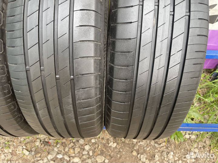 Goodyear EfficientGrip Performance 215/55 R18