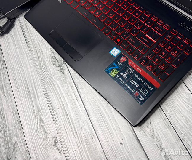Игровой ноутбук MSI GTX4gb/i7/SSD