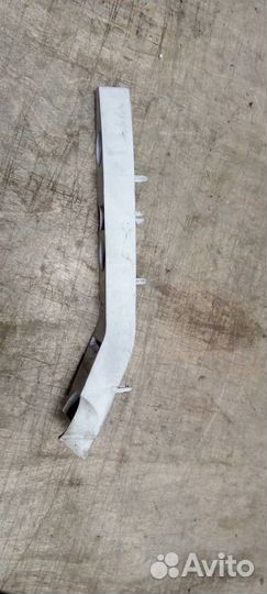 Кронштейн переднего бампера левый от Ford Focus I