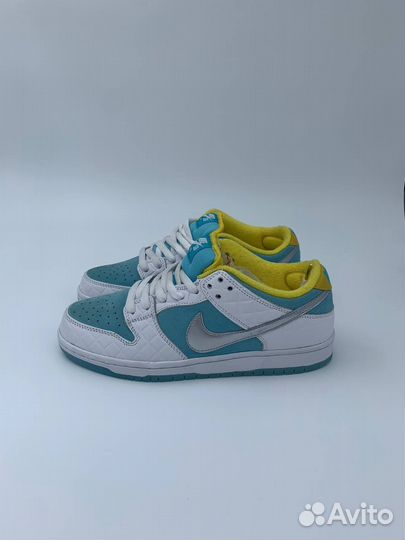 Кроссовки FTC x Nike SB Dunk Low Pro