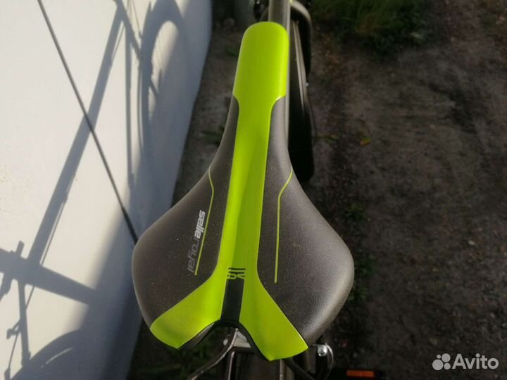 Велосипед GT(рама) shimano alivio