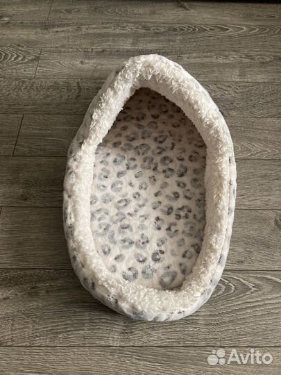 Лежанка домик для собак мелких пород