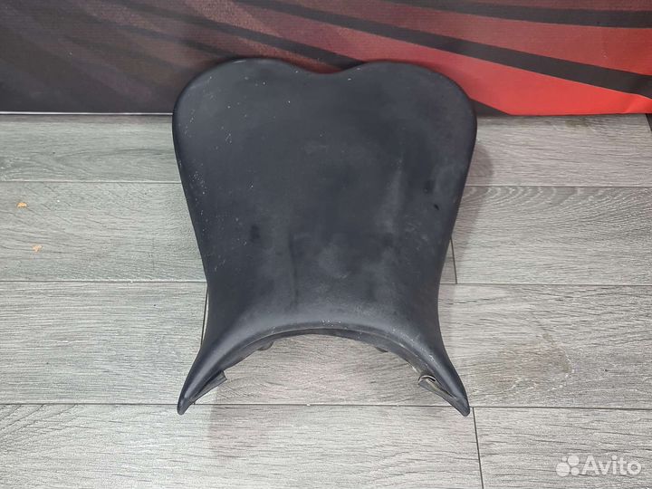 Сиденье водителя gsx-r600 k6 k7