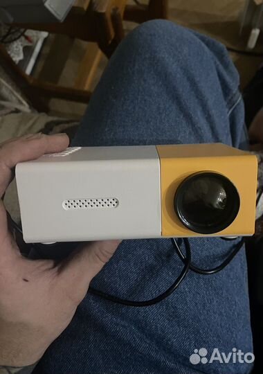 Проектор yg-300