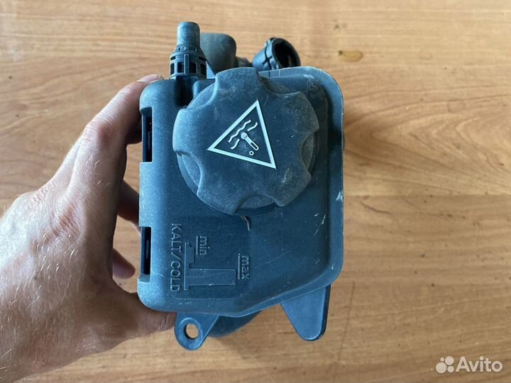 Расширительный бачок n63 BMW 7 F01 F02 отправка