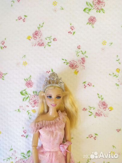 Кукла Барби безграничных движения