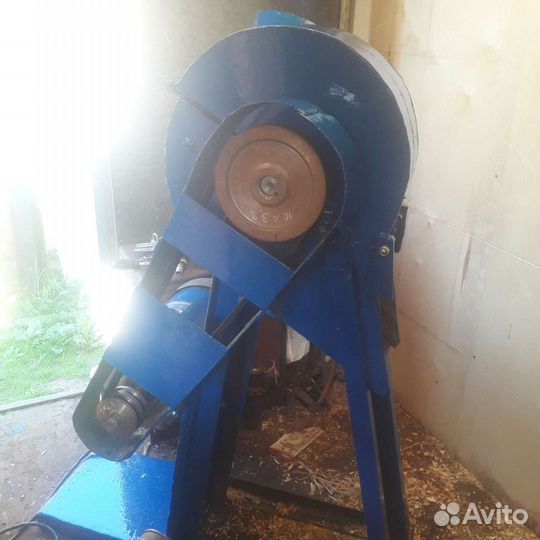 Продам щепорез, двигатель 380. 10 квт