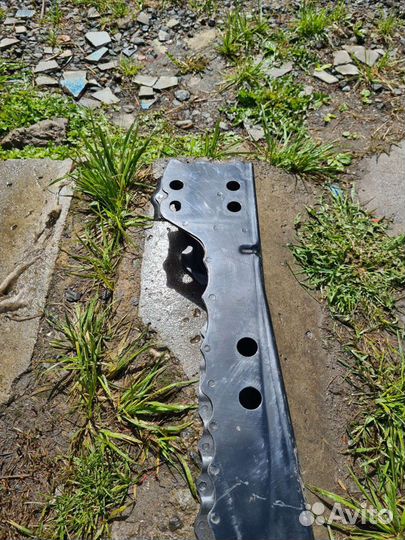 Балка передняя Toyota Corolla E180