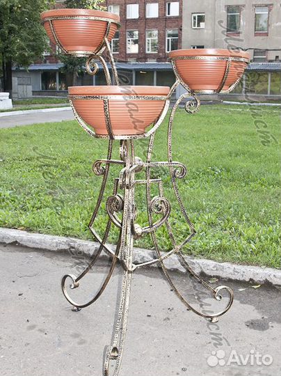 Подставка для цветов напольная