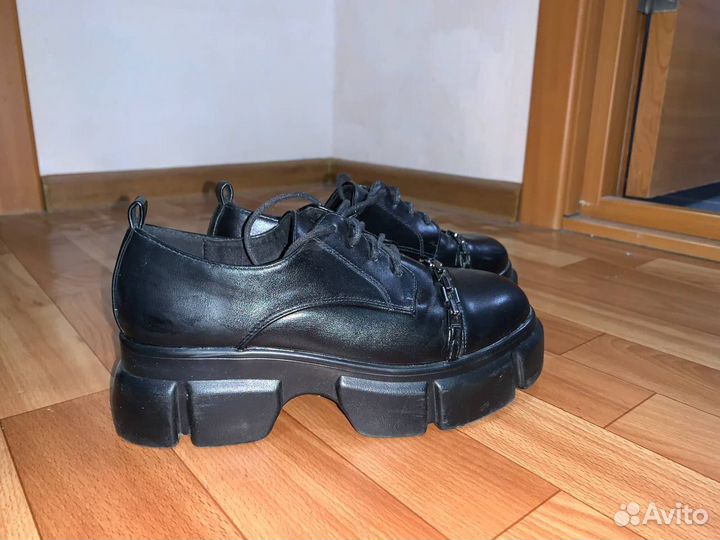 Ботинки женские