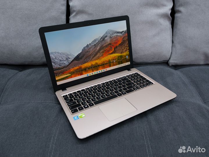 Мощный ноутбук Asus (Как Новый)