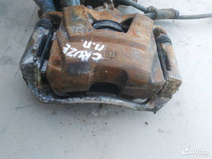 Суппорт передний Chevrolet Cruze 2009-2016