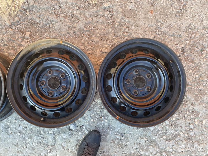 Диски Штамп/R16/Toyota Corolla/разболтовка 5x114,3