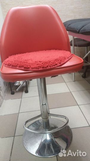 Стул и штора