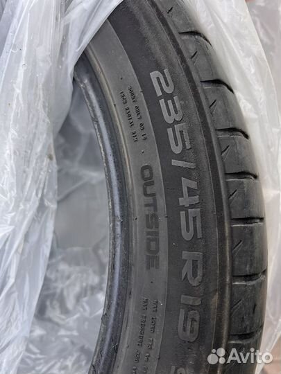 Nokian Tyres Hakka Black 235/45 R19