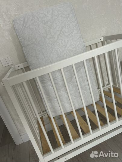 Кроватка для новорожденных/ детская кровать