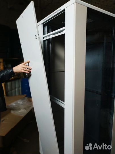 Шкаф телекоммуникационный напольный премиум 19