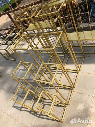 Подставка для цветов металлическая в аренду