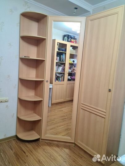 Угловой шкаф с зеркалом бу