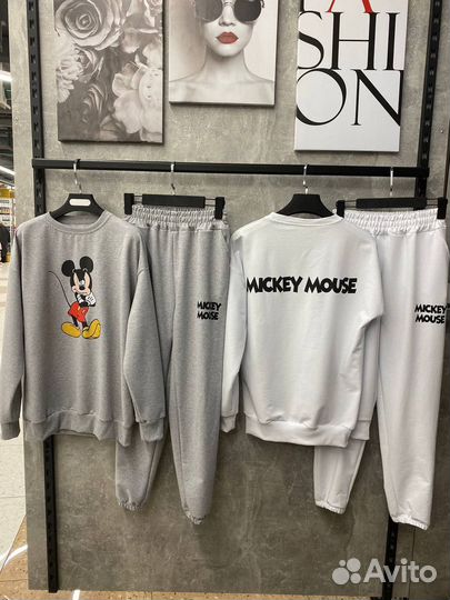 Костюм спортивный