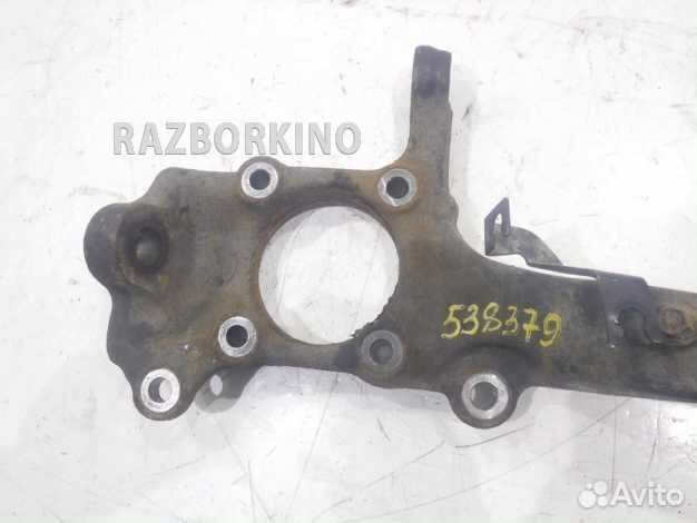 Кулак передний правый