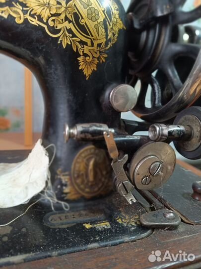 Швейная машинка зингер ручная