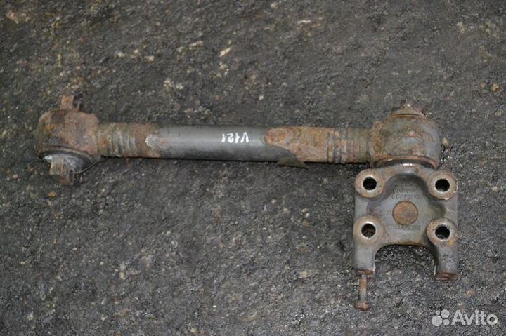 Кронштейн реактивной тяги ведущего моста, сторона