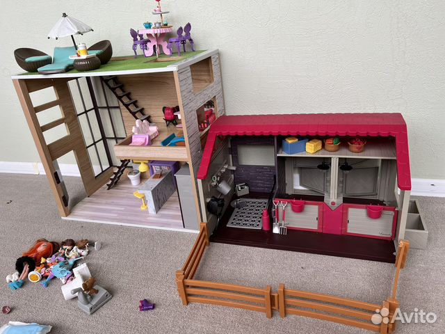 Игрушечный домик+конюшня lorri